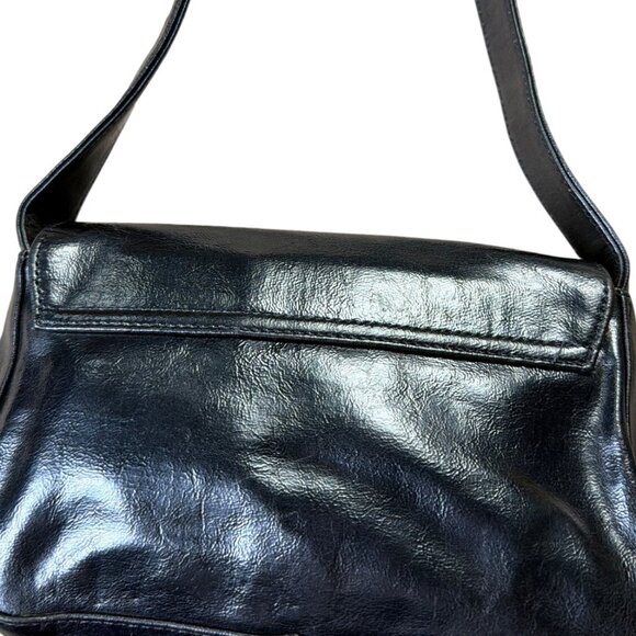 Vintage 2000s Guess Black Vegan Leather Shoulder Bag With Flap Closure - Picture 5 of 9
